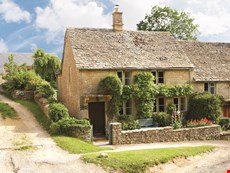 Photo of Charming and Romantic Cottage in the English Countryside