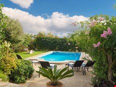 Photo of Holiday Villa to Rent in Mallorca