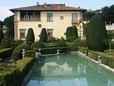 Photo of Luxury and Historic Villa Near Florence