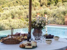 Photo 2 of Beautiful Hilltop Villa in Tuscany with Spectacular Views