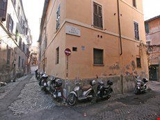 Photo 2 of Reviews of Rome Apartment Rental in Trastevere Area
