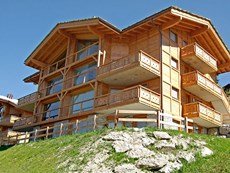 Photo of Suisse Apartment with Wide Windows and Magical Snow-Capped Mountain Views