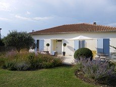 Photo of Small Provencal Villa with Pool in St Remy