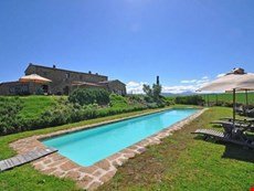 Photo of Inviting Tuscan Farmhouse with Incredible Views and Privacy