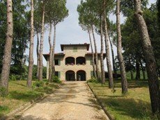 Photo of Large Villa with Pool Near Arezzo