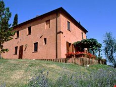 Photo of Farmhouse near Town with Pool
