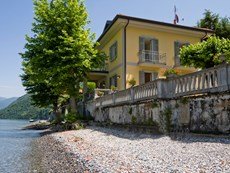 Photo of Villa on Lake Como with Pebble Beach