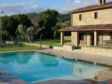 Photo of Beautiful Large Villa on Tuscany-Umbria Border Overlooking Vineyards