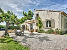 Photo of Family-Friendly Provence Villa with Pool