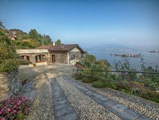 Photo 2 of Beautiful Villa on Lake Maggiore with Stunning Views and Close to Stresa