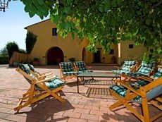 Photo of Beautiful Tuscan Villa with Tower and Private Swimming Pool near Florence