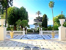 Photo of Luxurious Sea-View Villa in Cannes