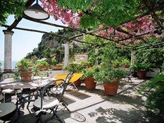 Photo 2 of Reviews of Villa Rental in Positano with Beach Access and Sea Views